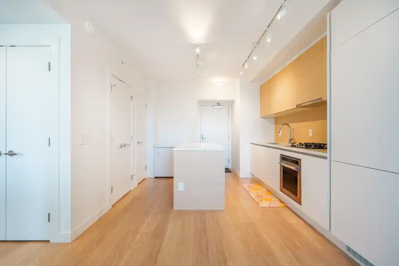 1006 657 WHITING WAY - photo 4 of 22