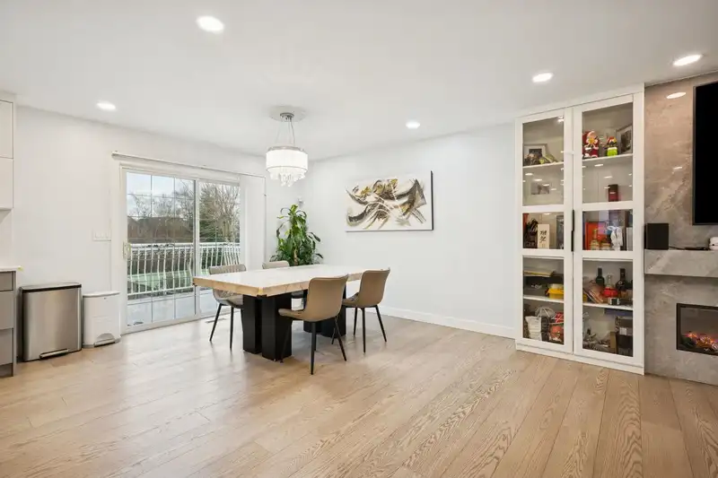 4811 LANCELOT DRIVE - photo 3 of 40