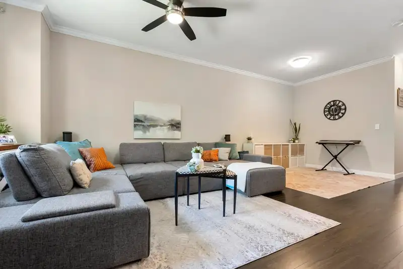 38 7121 192 STREET - photo 3 of 30