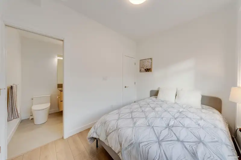 3 5651 STEVESTON HIGHWAY - photo 3 of 21