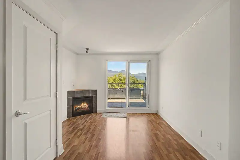 PH18 2265 E HASTINGS STREET - photo 3 of 32
