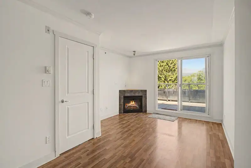 PH18 2265 E HASTINGS STREET - photo 4 of 32