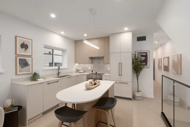 203 2329 E 34TH AVENUE - photo 1 of 27