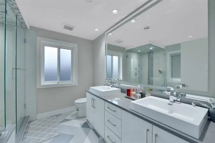 10266 126 STREET - photo 3 of 25