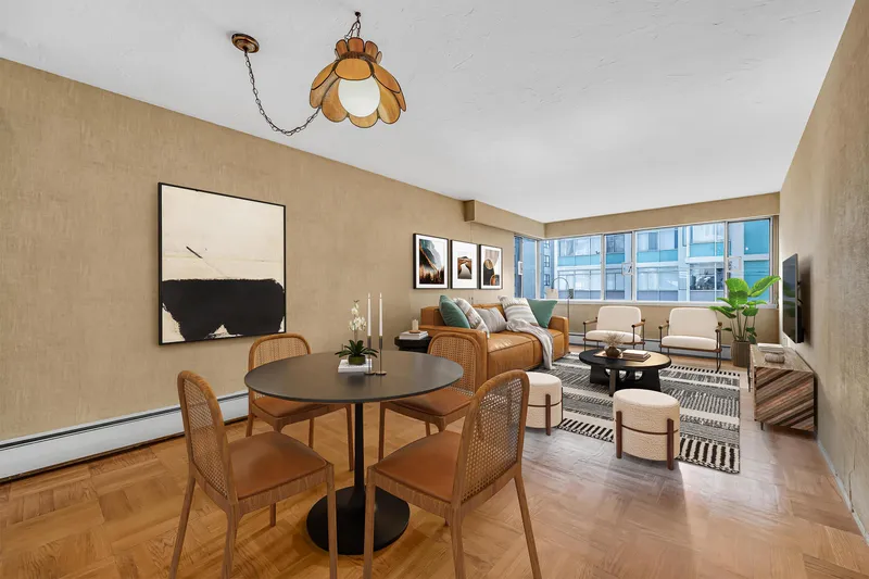 301 1050 CHILCO STREET - photo 3 of 25