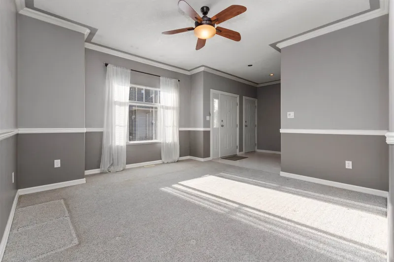 129 33751 7TH AVENUE - photo 3 of 25