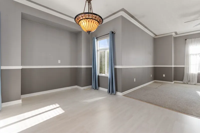 129 33751 7TH AVENUE - photo 4 of 25