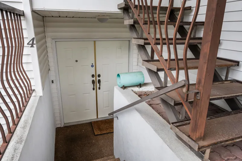 4 3632 BULKLEY STREET - photo 4 of 25