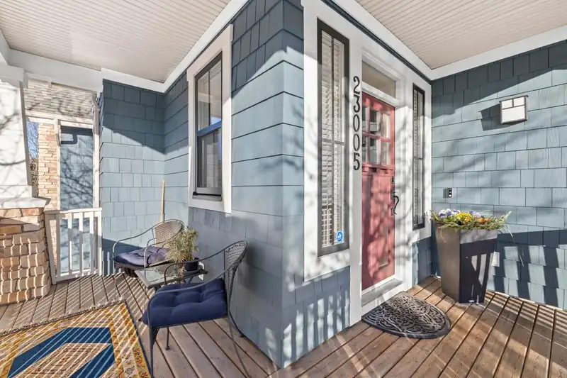 23005 JENNY LEWIS AVENUE - photo 2 of 39