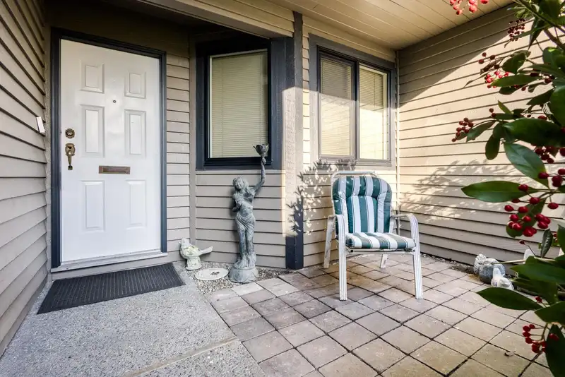 8531 TIMBER COURT - photo 3 of 40
