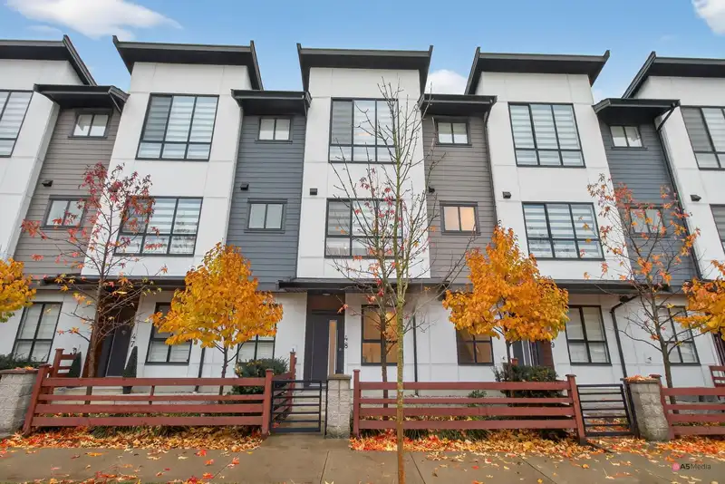48 7177 194A STREET - photo 1 of 34