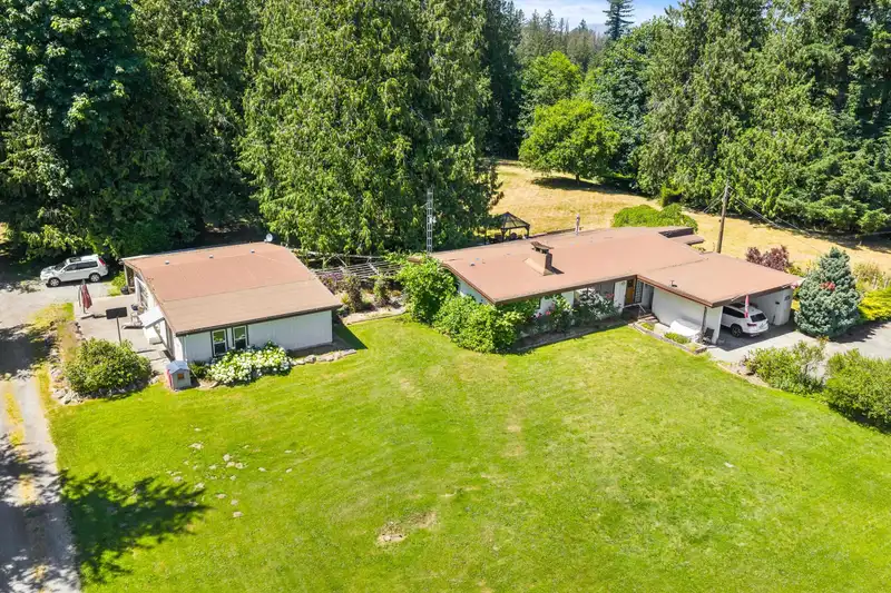 3759 BRADNER ROAD - photo 1 of 40