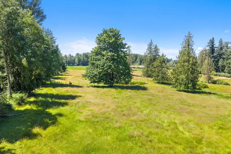 3759 BRADNER ROAD - photo 4 of 40