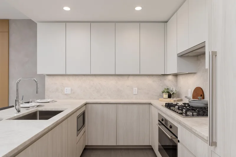 1502 1175 PINETREE WAY - photo 2 of 13