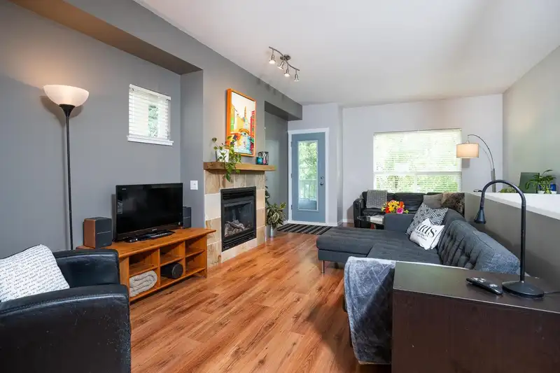 15 15065 58 AVENUE - photo 3 of 29