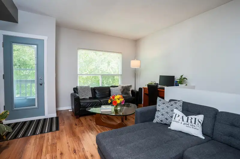 15 15065 58 AVENUE - photo 4 of 29
