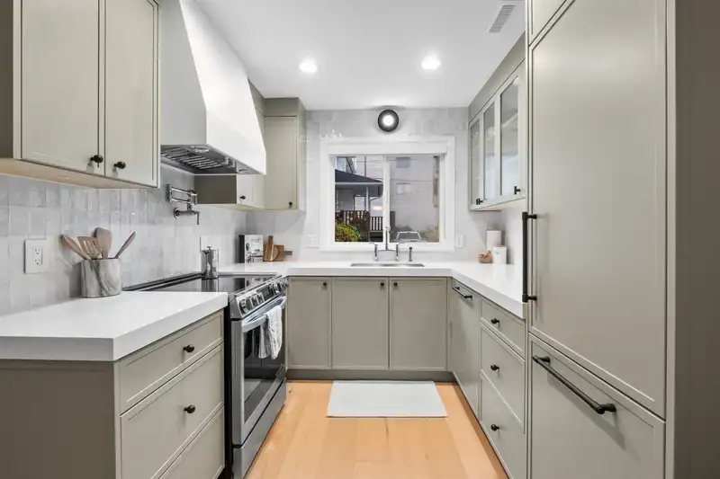 106 E 26TH STREET - photo 2 of 33