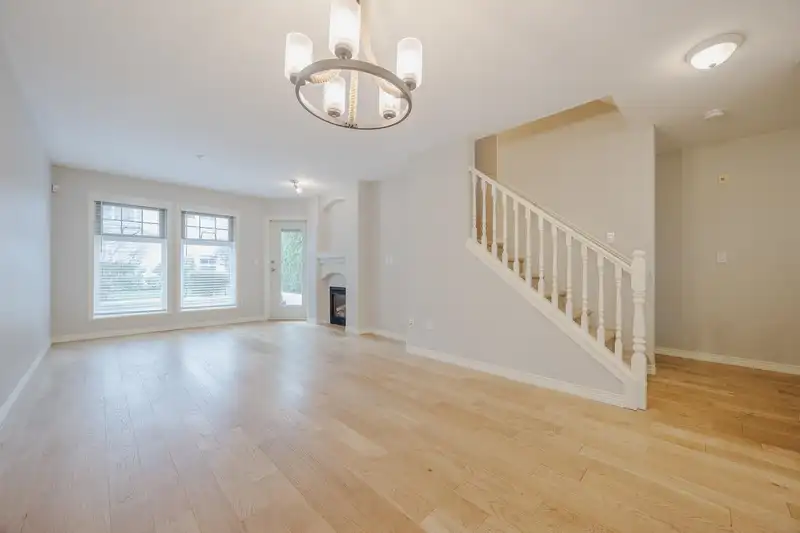 16 15432 16A AVENUE - photo 2 of 39