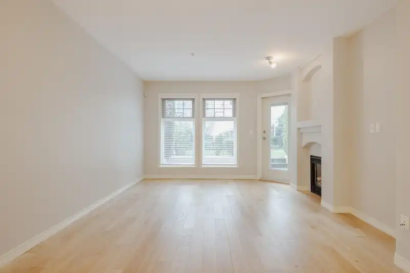 16 15432 16A AVENUE - photo 3 of 39