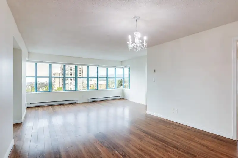 801 1555 EASTERN AVENUE - photo 2 of 30