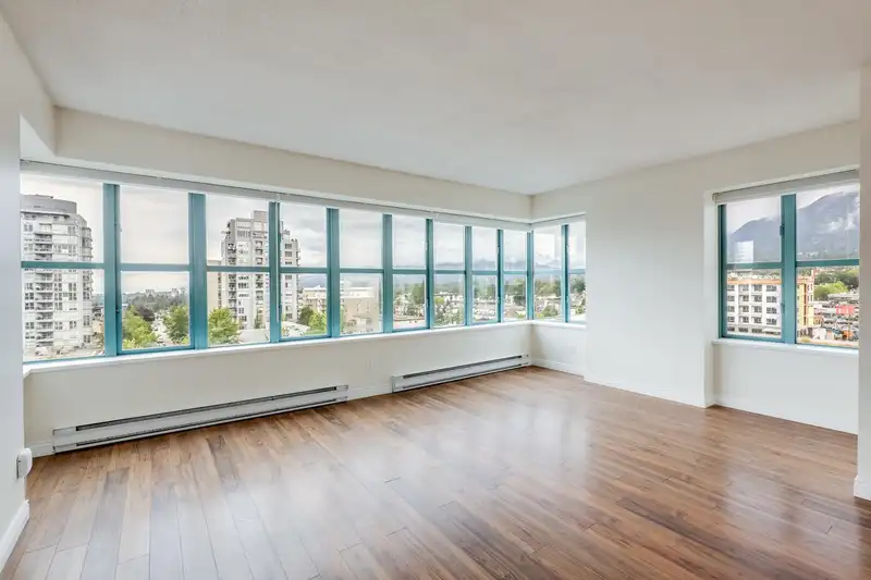 801 1555 EASTERN AVENUE - photo 4 of 30