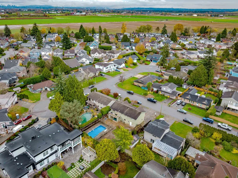 5213 WALNUT PLACE - photo 4 of 25