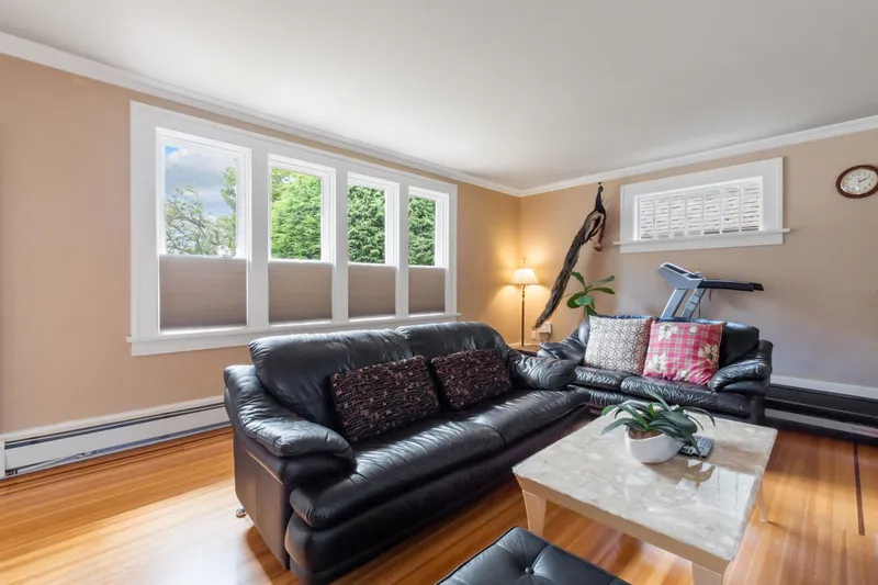 1945 W 45TH AVENUE - photo 3 of 21