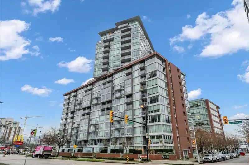 713 1618 QUEBEC STREET - photo 1 of 21