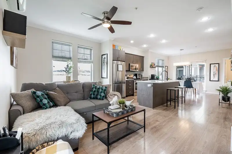 13 1111 EWEN AVENUE - photo 1 of 29