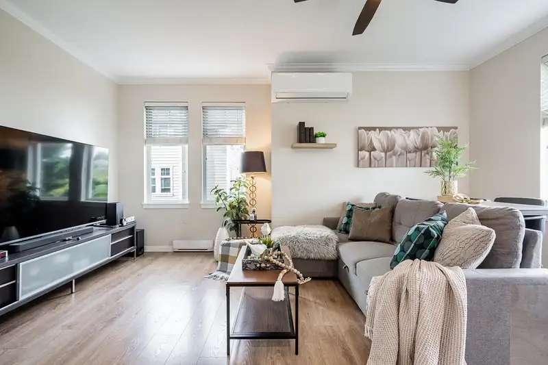 13 1111 EWEN AVENUE - photo 2 of 29