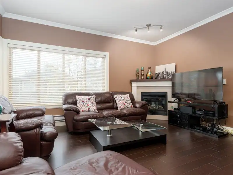 15 7867 120 STREET - photo 4 of 31