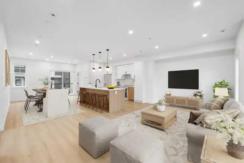 21 7716 207 STREET - photo 1 of 1