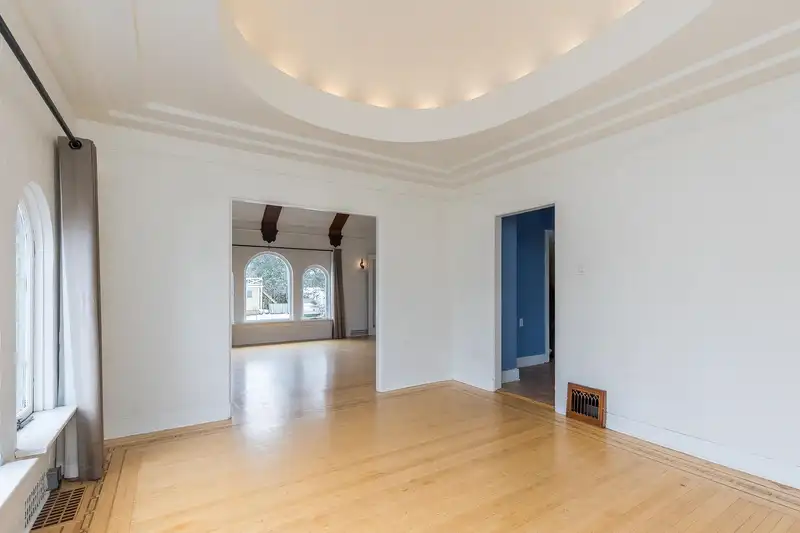 46085 FIRST AVENUE - photo 4 of 27