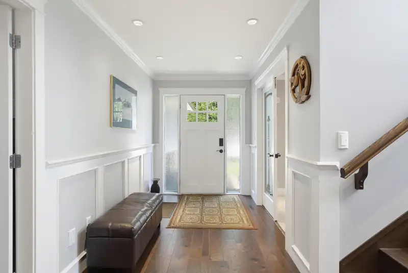 20379 93 AVENUE - photo 4 of 40