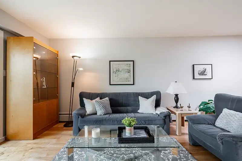 301 141 E 18TH STREET - photo 4 of 26