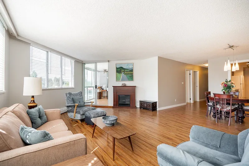 305 11881 88 AVENUE - photo 3 of 25