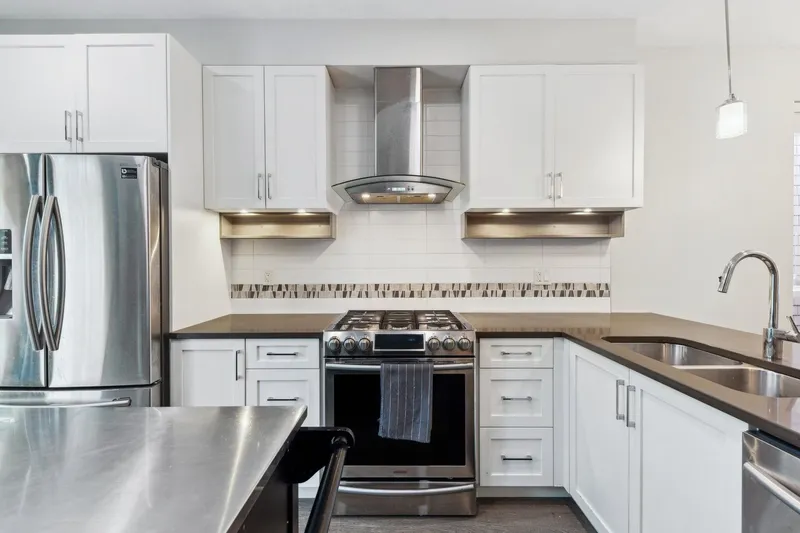 511 4688 HAWK LANE - photo 3 of 25