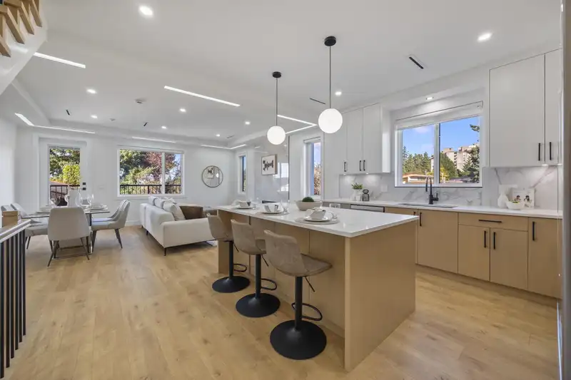 3 4170 HURST STREET - photo 1 of 40