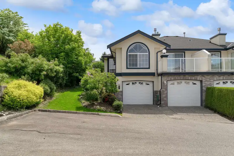 62 32777 CHILCOTIN DRIVE - photo 1 of 30