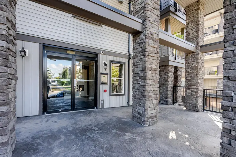 409 5474 198TH STREET - photo 3 of 25