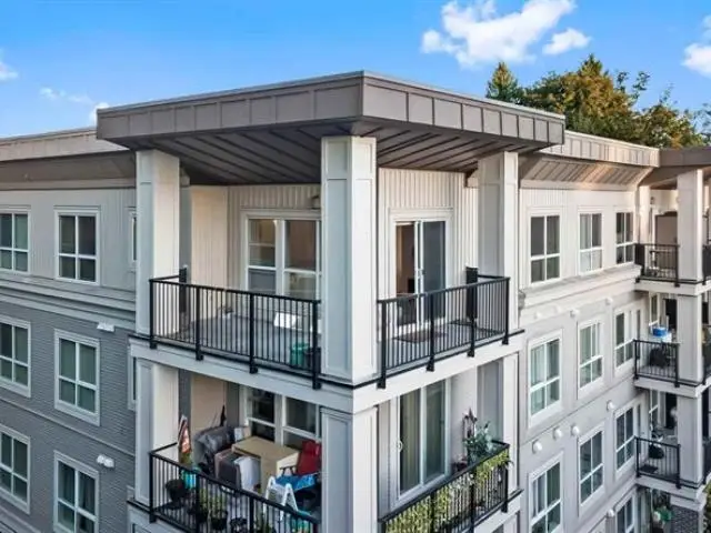 419 9655 KING GEORGE BOULEVARD - photo 1 of 8