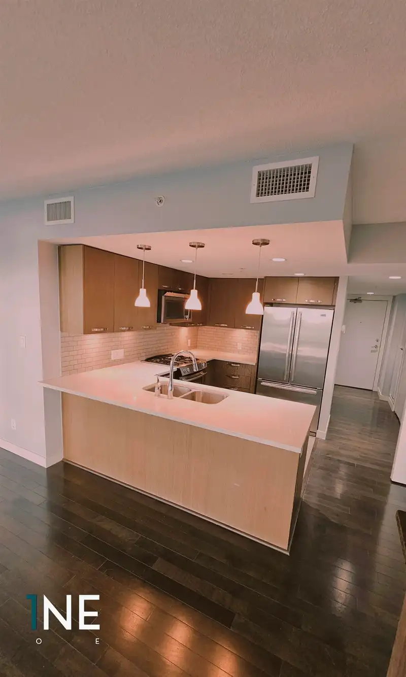 1602 6888 COONEY ROAD - photo 3 of 28