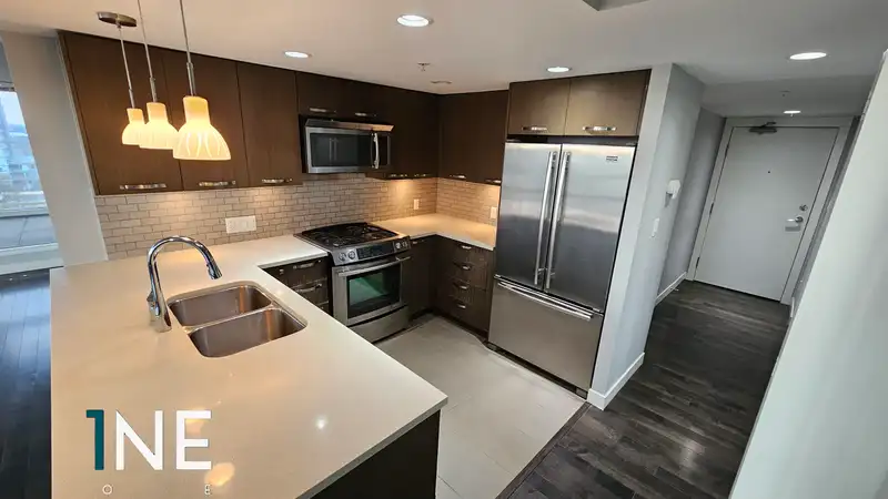 1602 6888 COONEY ROAD - photo 4 of 28