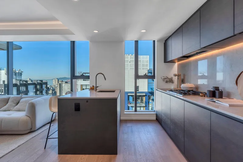 1102 1482 ROBSON STREET - photo 2 of 17