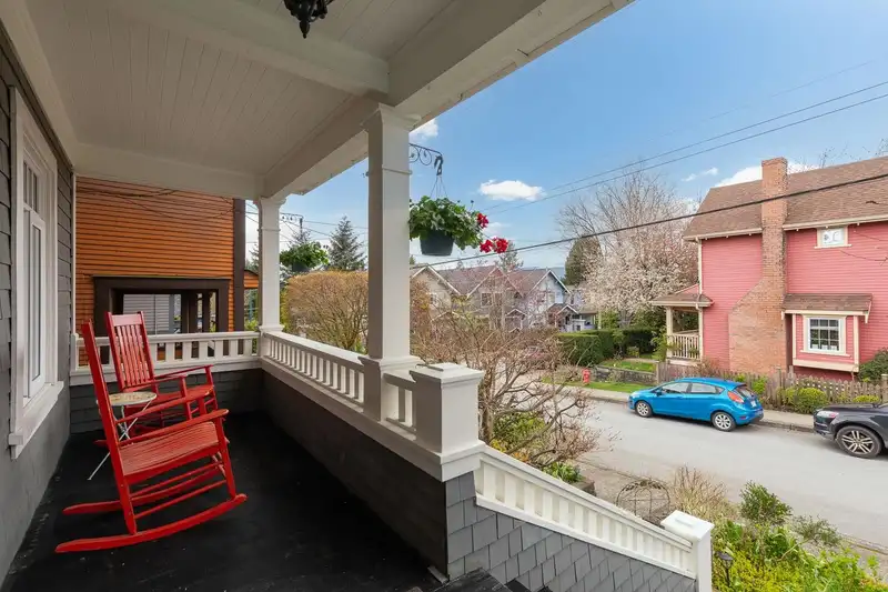 2012 WILLIAM STREET - photo 2 of 40