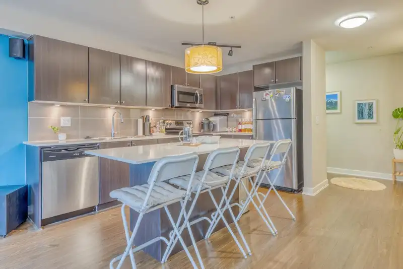212 13740 75A AVENUE - photo 3 of 17