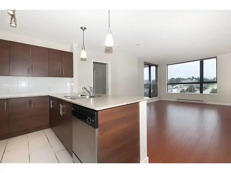 1307 814 ROYAL AVENUE - photo 2 of 9