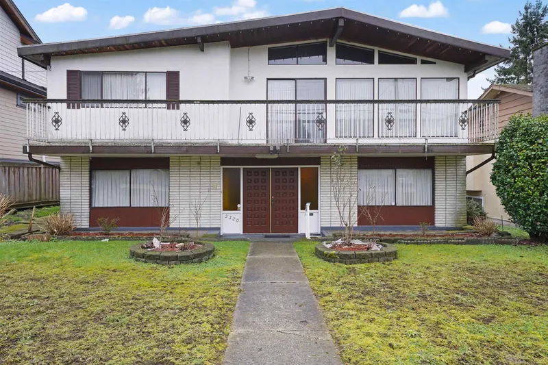 5320 SPRUCE STREET - photo 3 of 25