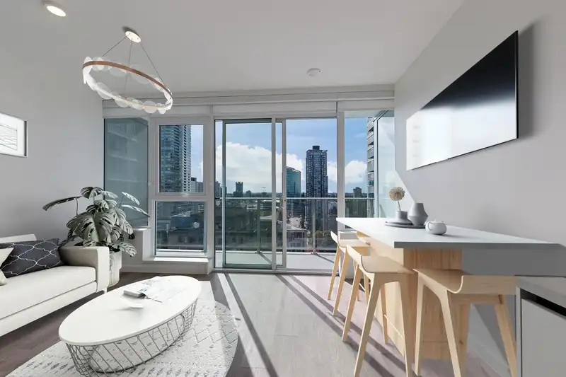 1709 13428 105 AVENUE - photo 2 of 36