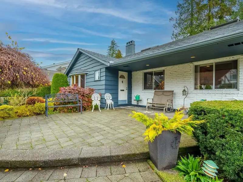 1063 MARIGOLD PLACE - photo 2 of 34